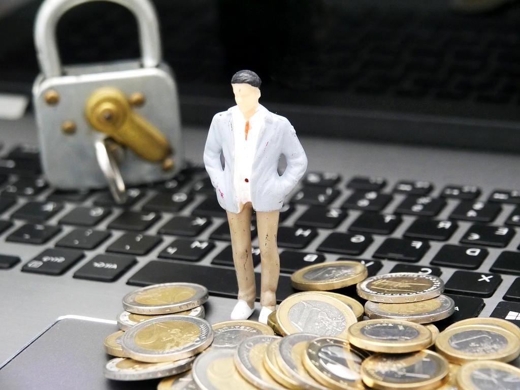 Team collaborating on data privacy